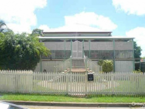 Free Wi-fi, spacious, Netflix. Long term discount, Bundaberg